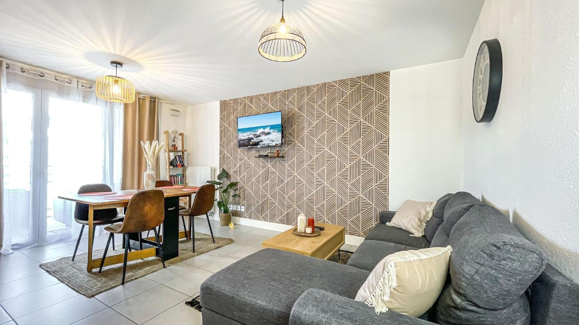 אנמסה Homey Chloe - New - Parking Gratuit - Balcon Prive - Proche Geneve מראה חיצוני תמונה
