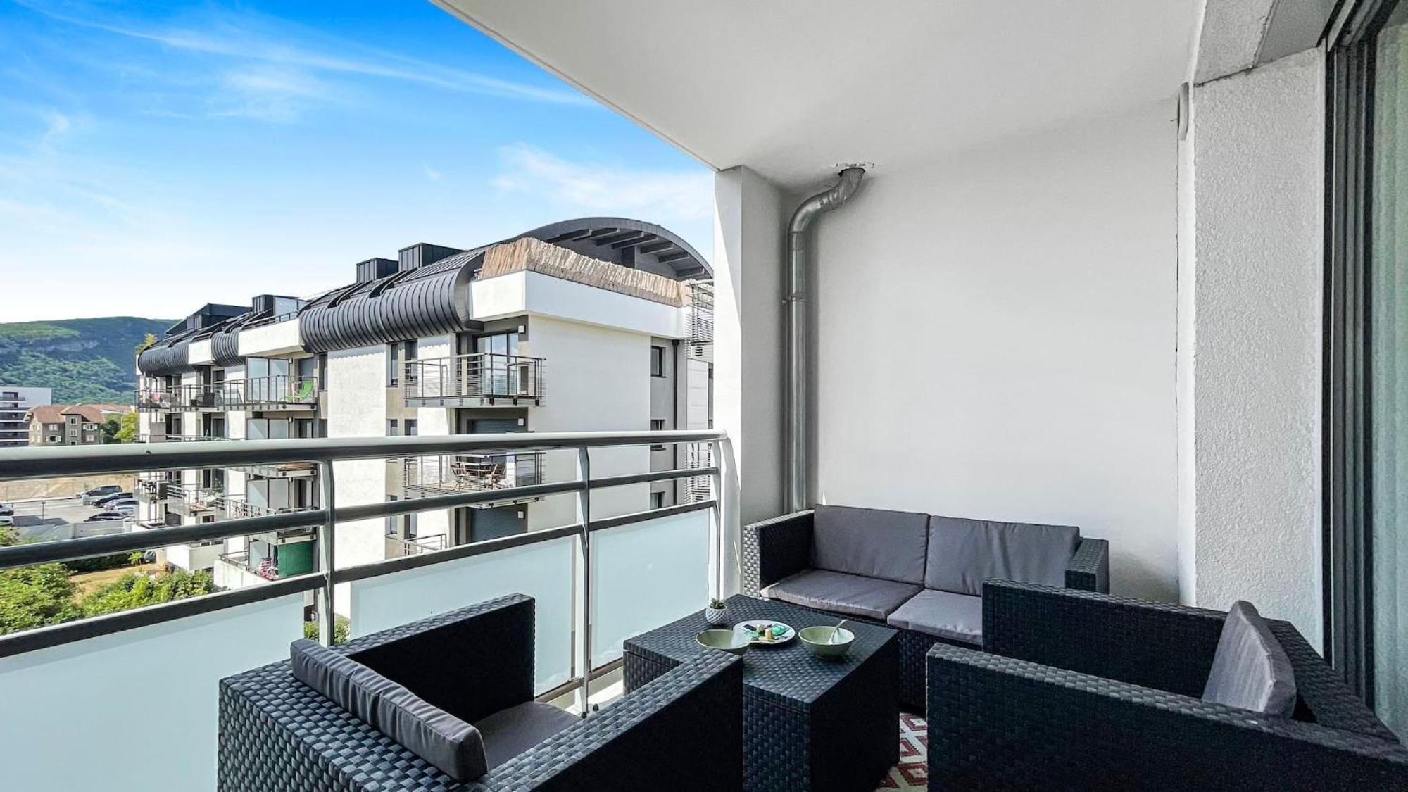 אנמסה Homey Chloe - New - Parking Gratuit - Balcon Prive - Proche Geneve מראה חיצוני תמונה
