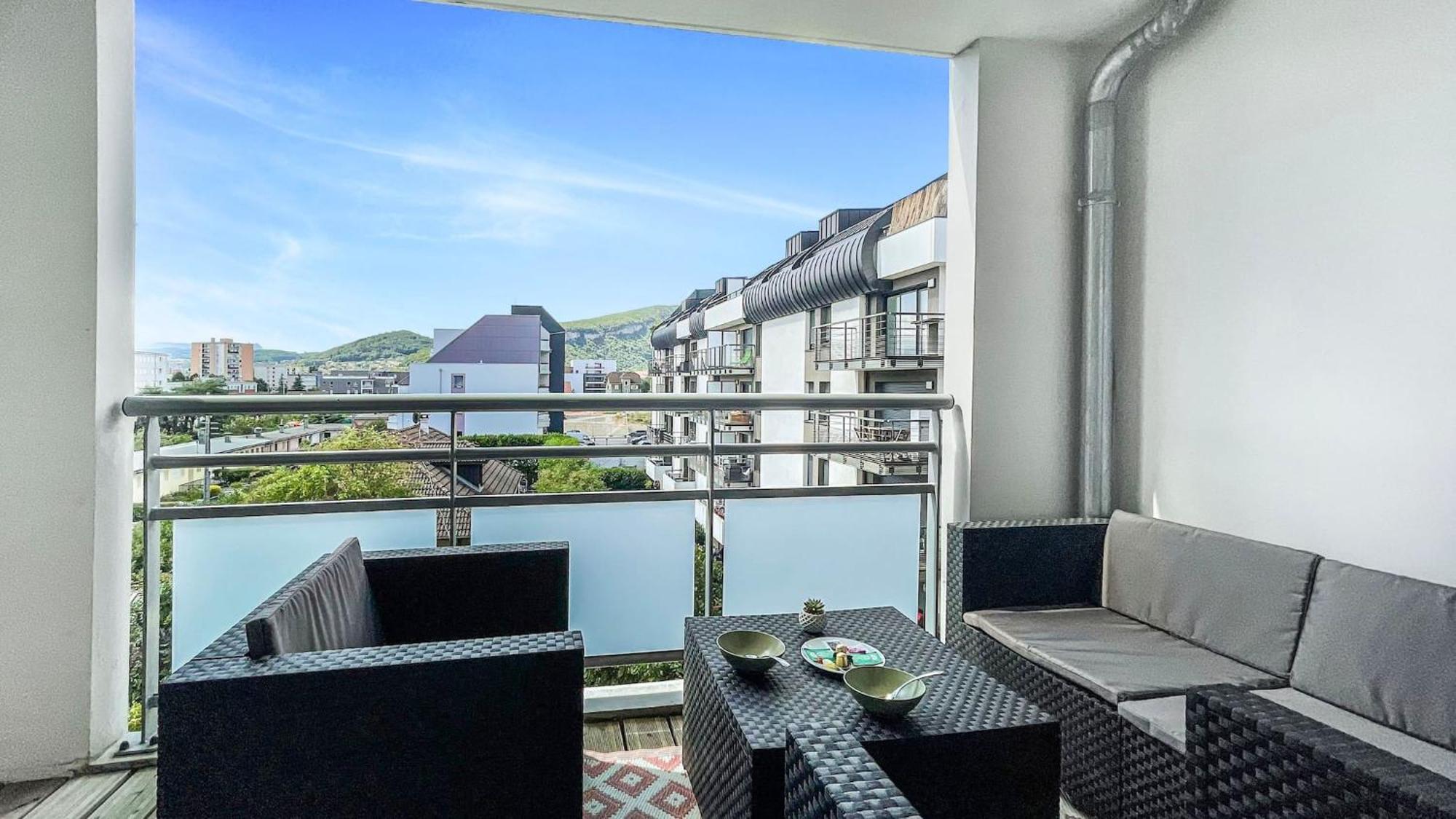 אנמסה Homey Chloe - New - Parking Gratuit - Balcon Prive - Proche Geneve מראה חיצוני תמונה