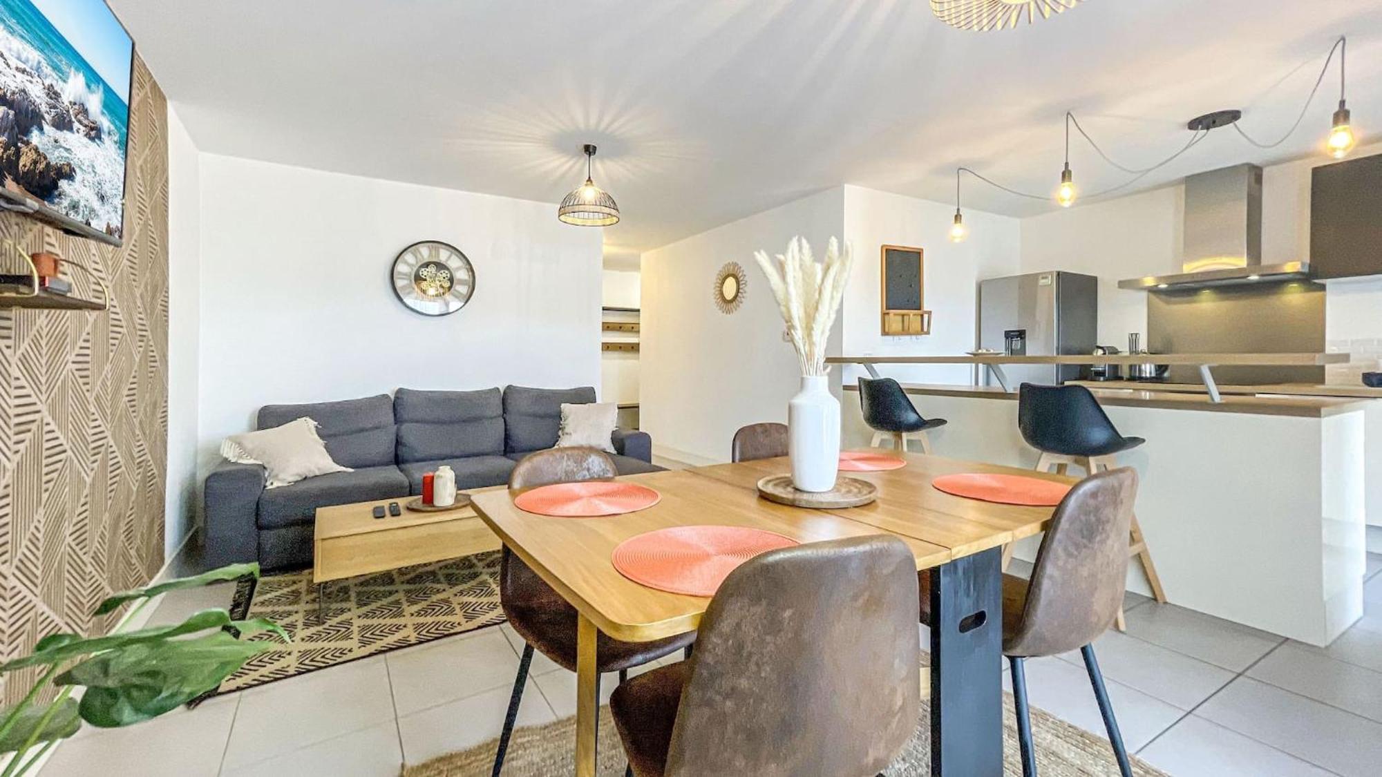 אנמסה Homey Chloe - New - Parking Gratuit - Balcon Prive - Proche Geneve מראה חיצוני תמונה